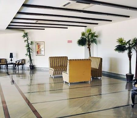 Hotel Ark Continental Rudrapur Kültér fotó